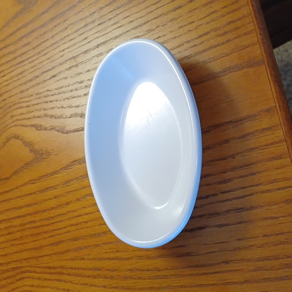 White soap dish